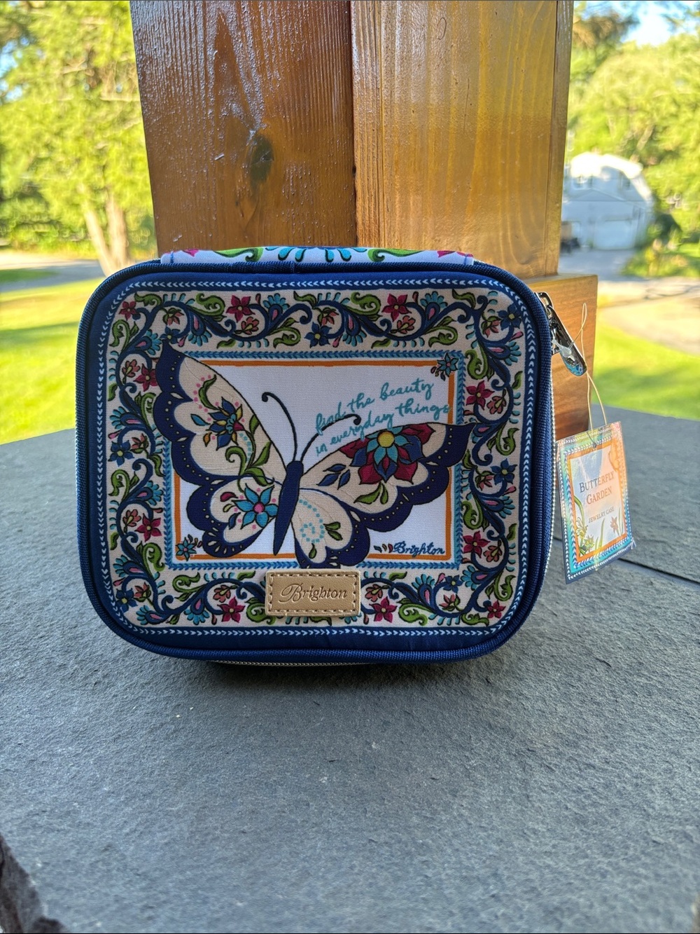 Small decorative pouch - likely 'Decor' or 'Accessory'